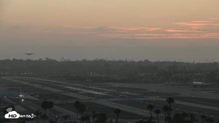 SD Lindbergh Airport & Bay Live Webcam - Jul 17, 2026, 8:08pm PDT