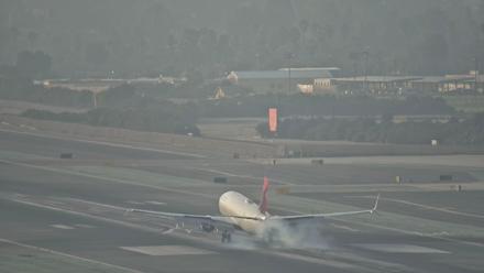 SD Lindbergh Airport & Bay Live Webcam - Nov 10, 2025, 3:46pm PST