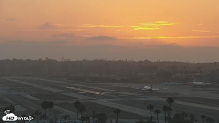 SD Lindbergh Airport & Bay Live Webcam - Jul 17, 2026, 7:56pm PDT