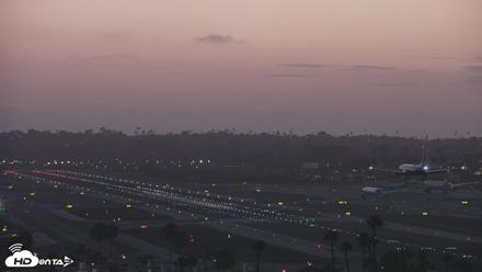 SD Lindbergh Airport & Bay Live Webcam - Jul 17, 2026, 8:22pm PDT