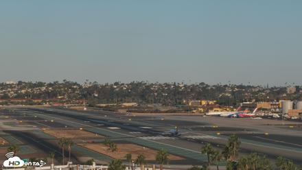 SD Lindbergh Airport & Bay Live Webcam - Oct 3, 2026, 7:29am PDT