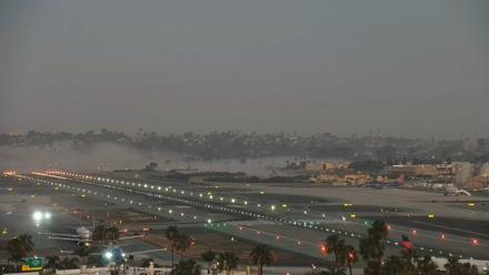 SD Lindbergh Airport & Bay Live Webcam - Mar 19, 2026, 6:40am PDT