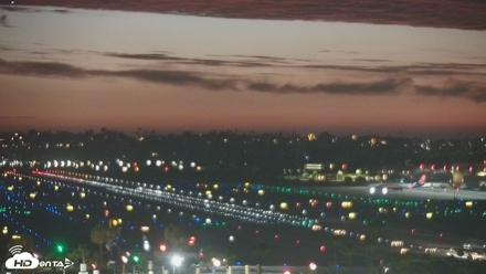 SD Lindbergh Airport & Bay Live Webcam - Jul 20, 2026, 8:41pm PDT