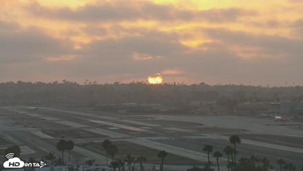 SD Lindbergh Airport & Bay Live Webcam - Jul 23, 2026, 7:50pm PDT