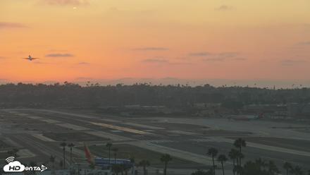 SD Lindbergh Airport & Bay Live Webcam - Aug 7, 2026, 7:41pm PDT