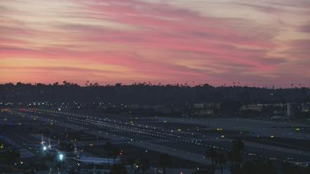 SD Lindbergh Airport & Bay Live Webcam - Jan 16, 2026, 5:27pm PST