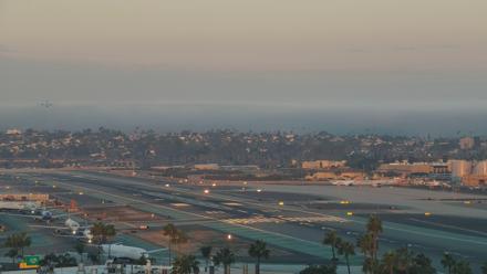 SD Lindbergh Airport & Bay Live Webcam - Nov 13, 2025, 6:32am PST