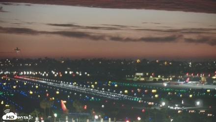 SD Lindbergh Airport & Bay Live Webcam - Jul 20, 2026, 8:42pm PDT