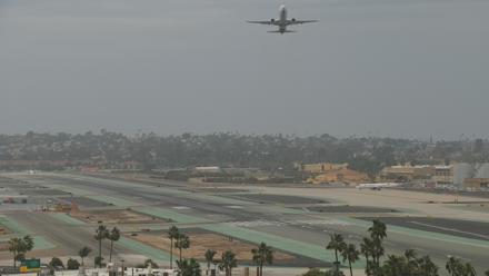 SD Lindbergh Airport & Bay Live Webcam - Dec 24, 2025, 12:30pm PST