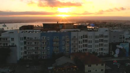 SD Lindbergh Airport & Bay Live Webcam - Oct 12, 2025, 6:09pm PDT