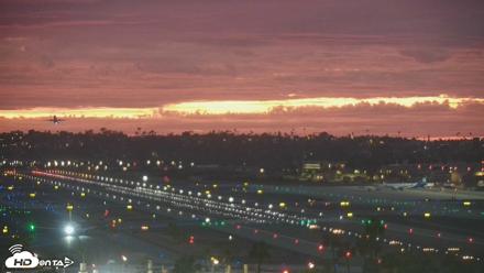 SD Lindbergh Airport & Bay Live Webcam - Sep 27, 2026, 6:59pm PDT