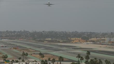SD Lindbergh Airport & Bay Live Webcam - Dec 24, 2025, 12:28pm PST