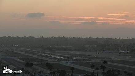 SD Lindbergh Airport & Bay Live Webcam - Jul 17, 2026, 8:05pm PDT