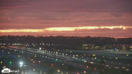 SD Lindbergh Airport & Bay Live Webcam - Sep 27, 2026, 6:59pm PDT