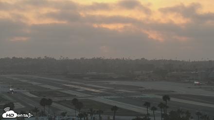 SD Lindbergh Airport & Bay Live Webcam - Jul 23, 2026, 7:53pm PDT
