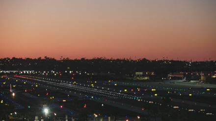SD Lindbergh Airport & Bay Live Webcam - Jan 26, 2026, 5:46pm PST