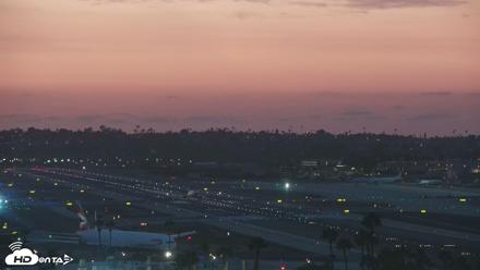 SD Lindbergh Airport & Bay Live Webcam - Aug 10, 2026, 7:58pm PDT