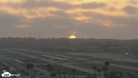 SD Lindbergh Airport & Bay Live Webcam - Jul 23, 2026, 7:51pm PDT
