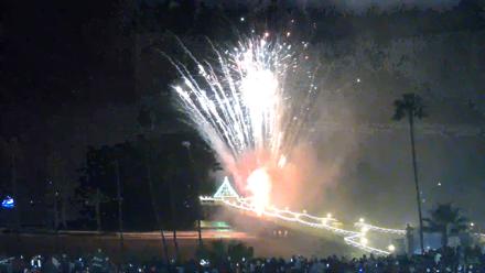 Manhattan Beach Pier Ultra HD Live Webcam - Dec 14, 2025, 7:09pm PST