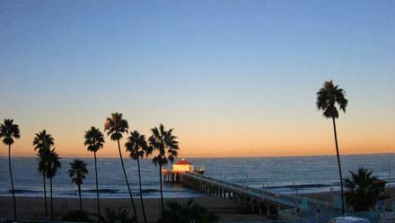 Manhattan Beach Pier Ultra HD Live Webcam - Oct 16, 2025, 7:18am PDT