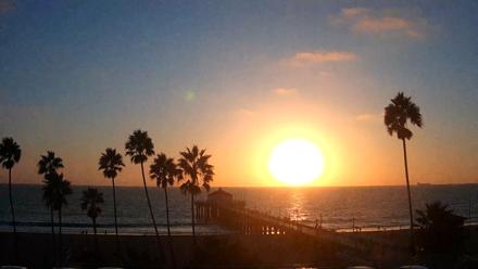 Manhattan Beach Pier Ultra HD Live Webcam - Oct 7, 2025, 6:16pm PDT