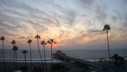 Manhattan Beach Pier Ultra HD Live Webcam - Nov 3, 2025, 4:59pm PST