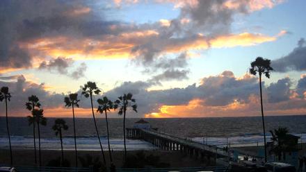 Manhattan Beach Pier Ultra HD Live Webcam - Feb 16, 2026, 5:31pm PST