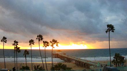 Manhattan Beach Pier Ultra HD Live Webcam - Feb 17, 2026, 5:16pm PST