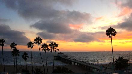 Manhattan Beach Pier Ultra HD Live Webcam - Jul 26, 2025, 8:09pm PDT