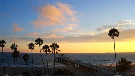 Manhattan Beach Pier Ultra HD Live Webcam - Jul 26, 2025, 7:41pm PDT