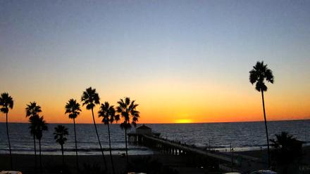 Manhattan Beach Pier Ultra HD Live Webcam - Oct 15, 2025, 6:21pm PDT