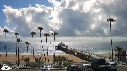 Manhattan Beach Pier Ultra HD Live Webcam - Apr 21, 2026, 3:55pm PDT