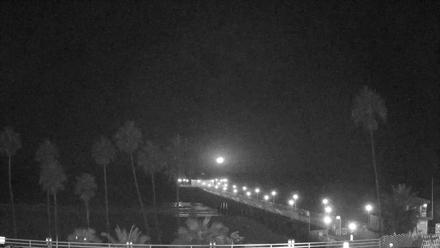 Manhattan Beach Pier Ultra HD Live Webcam - Oct 4, 2025, 3:51am PDT