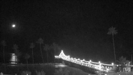 Manhattan Beach Pier Ultra HD Live Webcam - Nov 25, 2025, 8:25pm PST