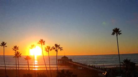 Manhattan Beach Pier Ultra HD Live Webcam - Nov 25, 2025, 4:36pm PST