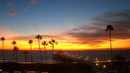 Manhattan Beach Pier Ultra HD Live Webcam - Nov 5, 2025, 5:26pm PST