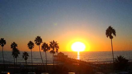 Manhattan Beach Pier Ultra HD Live Webcam - Oct 11, 2025, 6:15pm PDT