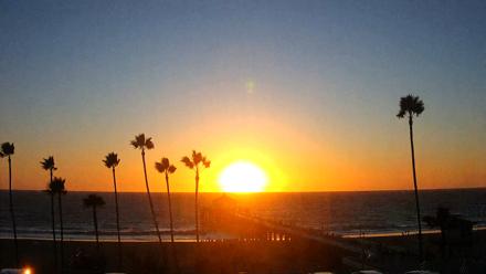 Manhattan Beach Pier Ultra HD Live Webcam - Oct 22, 2025, 6:04pm PDT