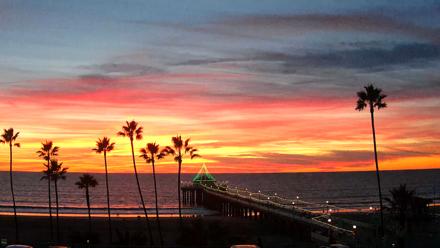 Manhattan Beach Pier Ultra HD Live Webcam - Dec 4, 2025, 5:02pm PST