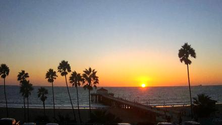 Manhattan Beach Pier Ultra HD Live Webcam - Oct 8, 2025, 6:27pm PDT