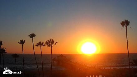 Manhattan Beach Pier Ultra HD Live Webcam - Oct 9, 2026, 6:19pm PDT