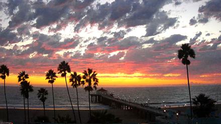 Manhattan Beach Pier Ultra HD Live Webcam - Oct 21, 2025, 6:24pm PDT