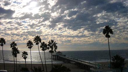 Manhattan Beach Pier Ultra HD Live Webcam - Oct 21, 2025, 4:41pm PDT