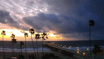 Manhattan Beach Pier Ultra HD Live Webcam - Feb 17, 2026, 5:59pm PST