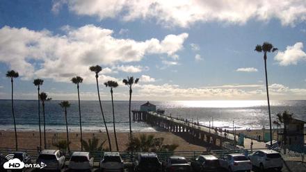 Manhattan Beach Pier Ultra HD Live Webcam - Apr 21, 2026, 5:11pm PDT