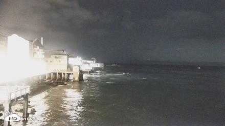 Monterey Cannery Row Live Webcam - Oct 18, 2026, 8:54pm PDT