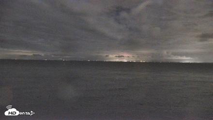 Monterey Cannery Row Live Webcam - Oct 22, 2026, 9:50pm PDT
