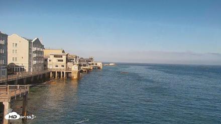 Monterey Cannery Row Live Webcam - Oct 18, 2026, 10:53am PDT
