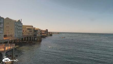 Monterey Cannery Row Live Webcam - Jun 3, 2026, 4:09pm PDT