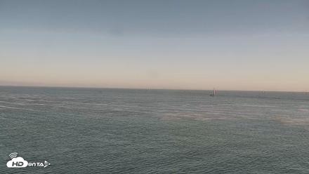 Monterey Cannery Row Live Webcam - Jul 31, 2026, 12:09pm PDT